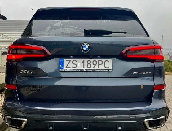 BMW X5 cena 249900 przebieg: 105000, rok produkcji 2021 z Dobra małe 106